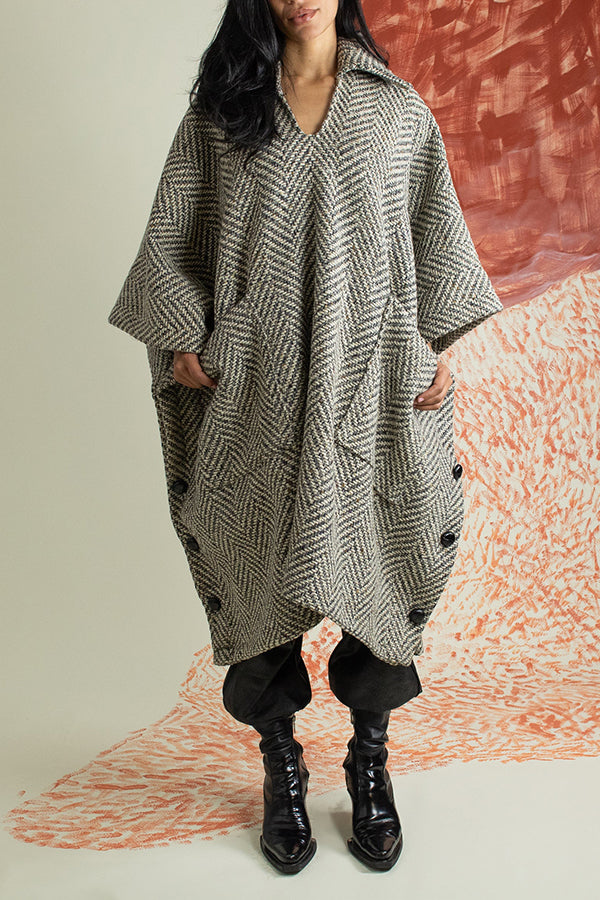 Stylish Loose Batwing Sleeve Tweed Cloak